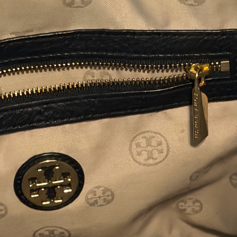 Tory Burch Leather Bag - Picture 4 of 5